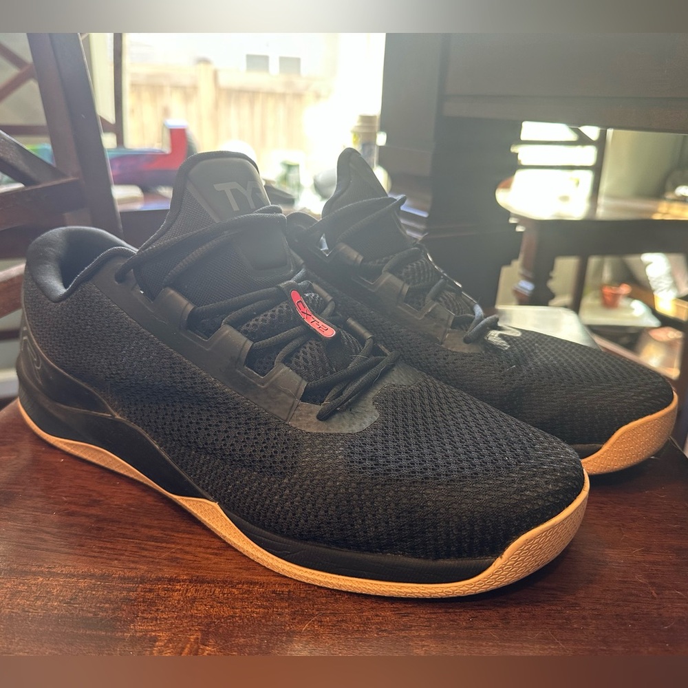 TYR CXT-2 Trainer size 16